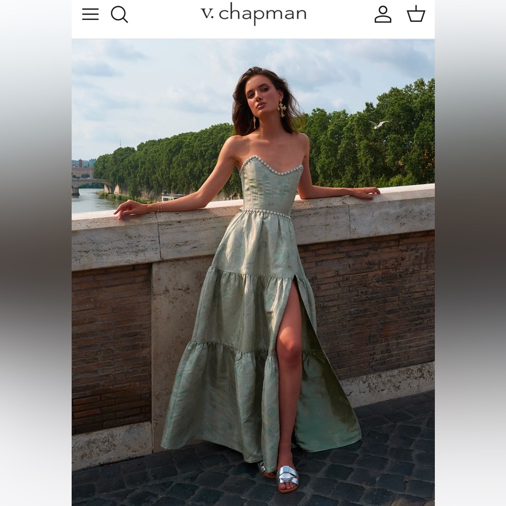 V Chapman Sage Gown